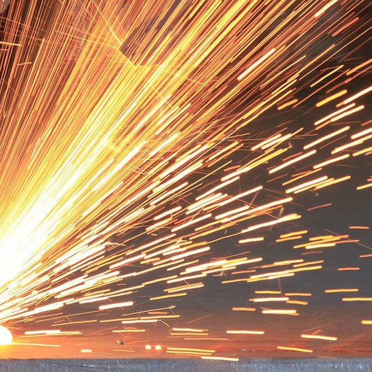 Metallurgie Funken sprühen