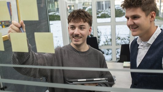 Industriekaufleute Abstimmung im Termin