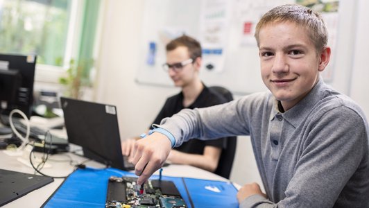 2 Auszubildende zur Fachkraft für Systemintegration
